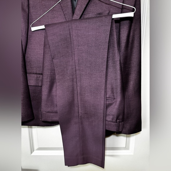 H&M Burgundy Skinny Fit Suit - Picture 3 of 6